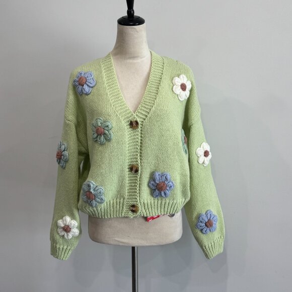 Cider Knit V-neck Button Flower Cardigan NWT, Size M - Picture 12 of 17